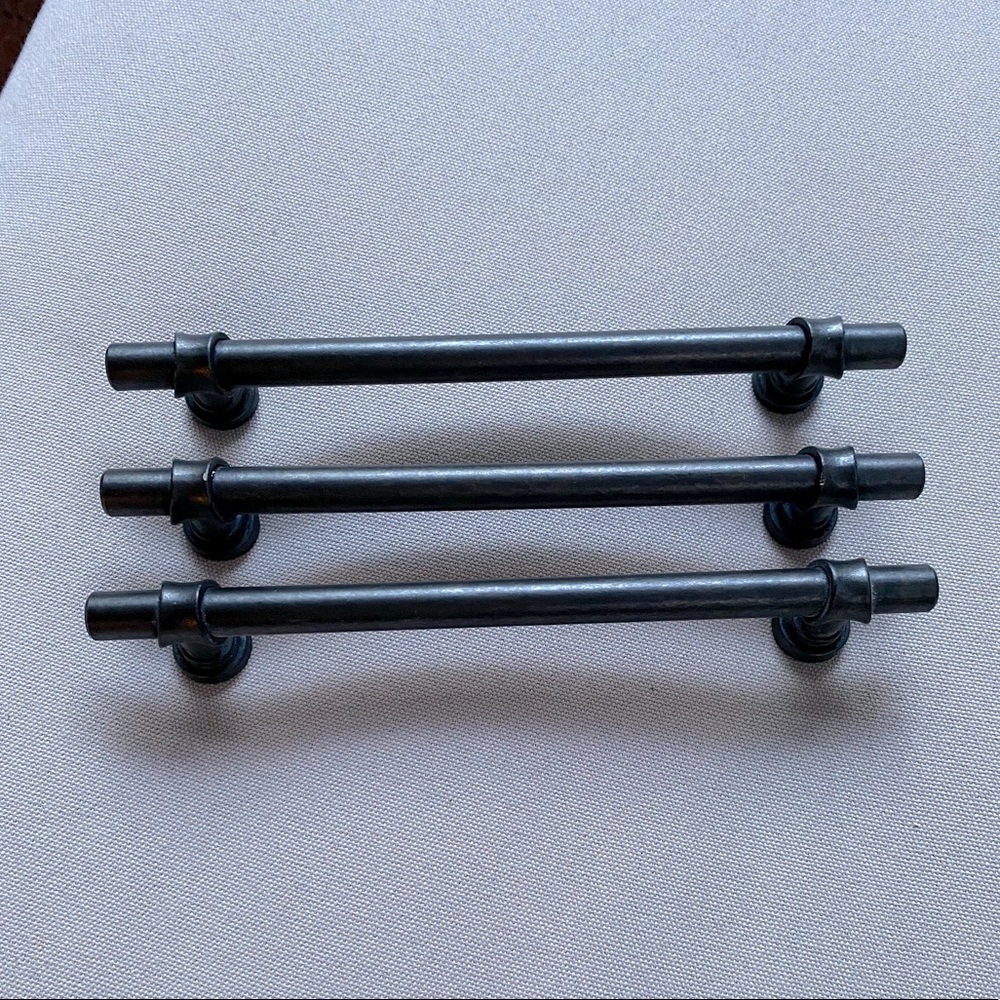 Set of 8 Modern Drawer Pulls